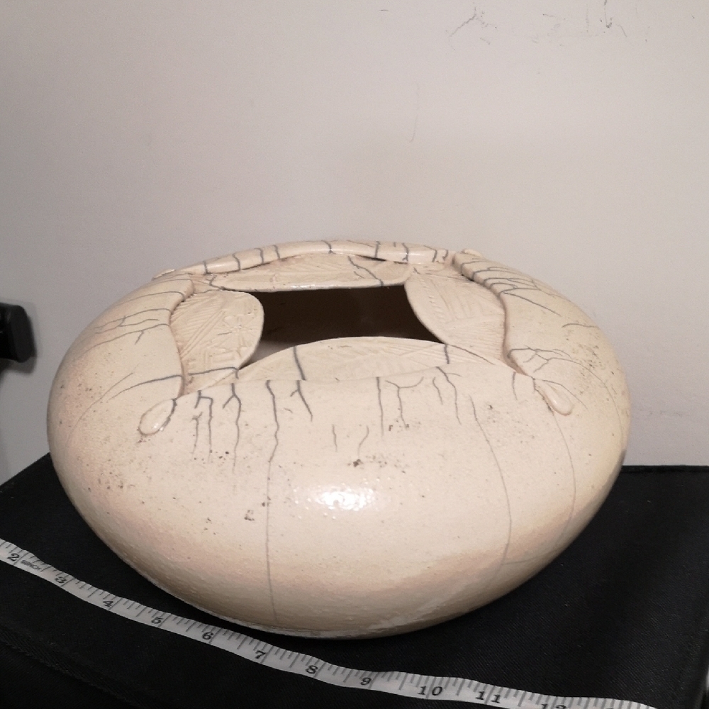 Gorgeous Significant Raku Studio Art Pottery Cream Ceramic Art Vessel Signed